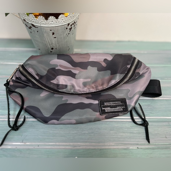 Rebecca Minkoff Camo Chest / Fanny Pack NWOT - Picture 5 of 14